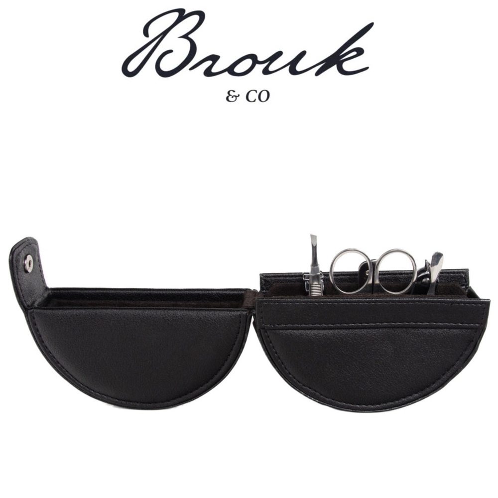 Brouk & Co Circular Manicure Set